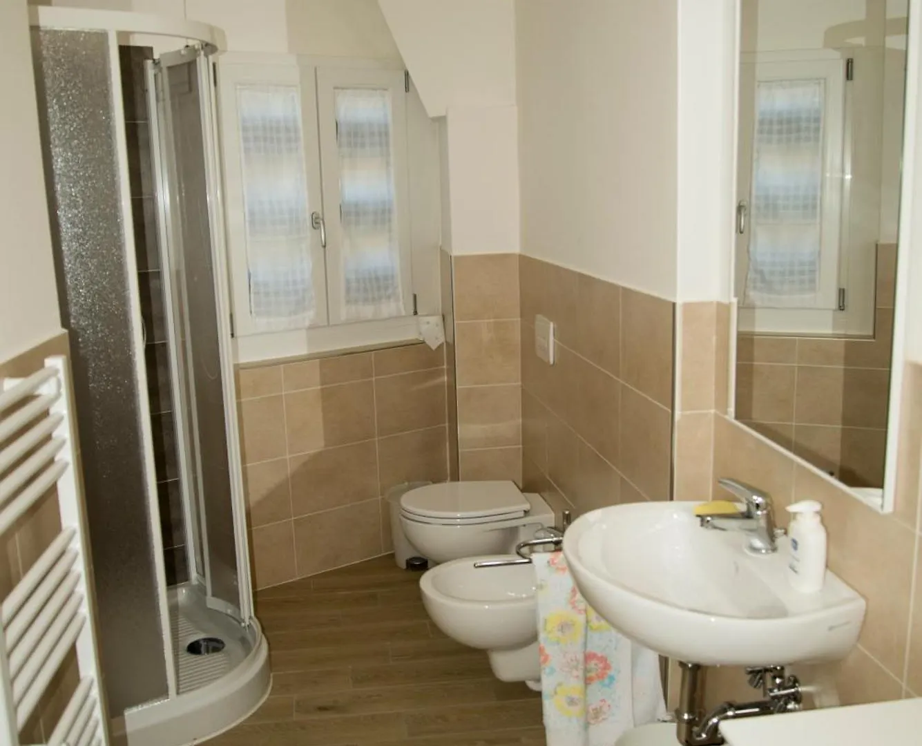 Rest Apt Belfiore Floransa Daire